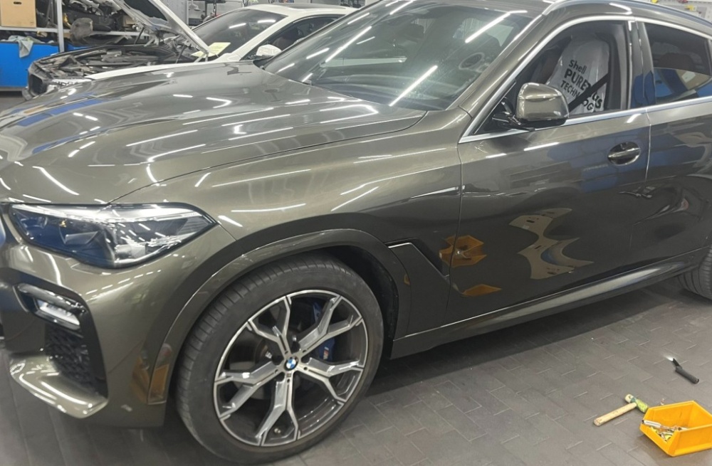 BMW X6 (G06)