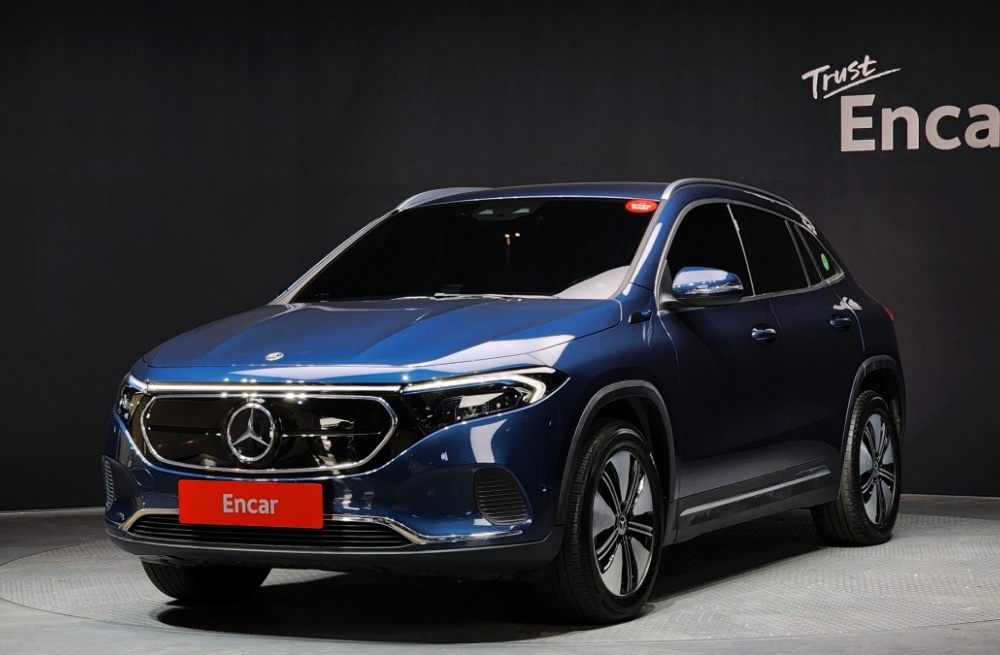 Mercedes-Benz EQA-H243