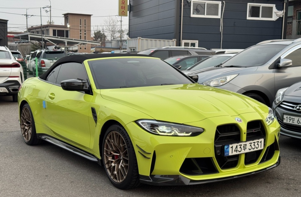 BMW M4 (G82)