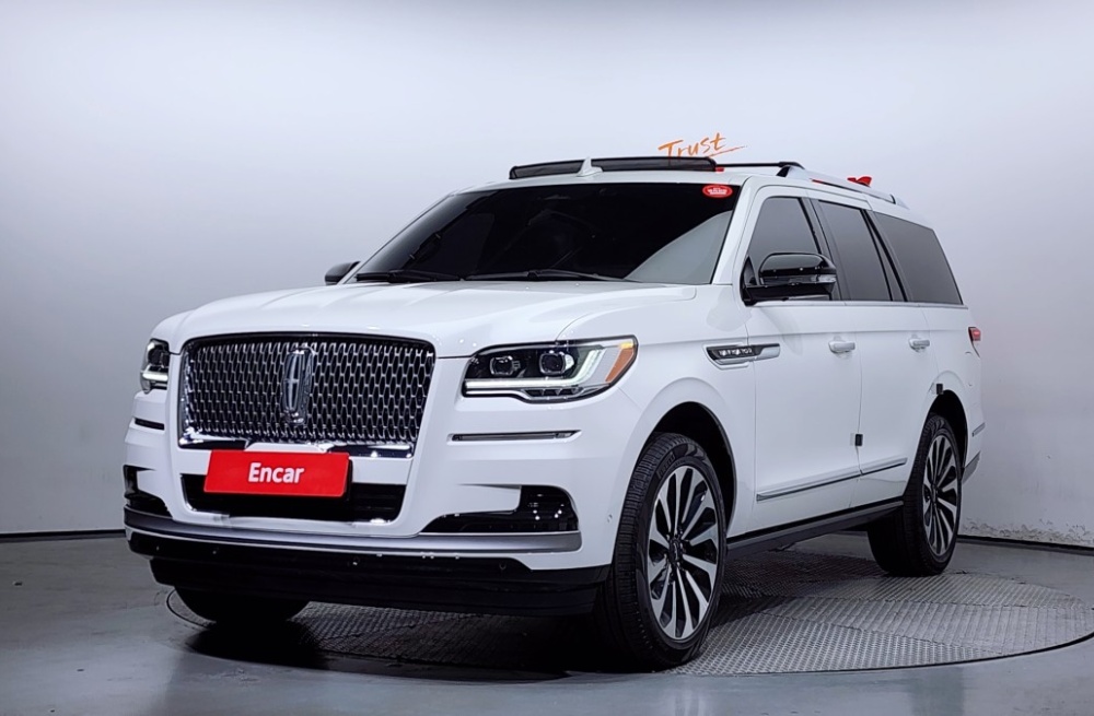 Lincoln Navigator 4th generation