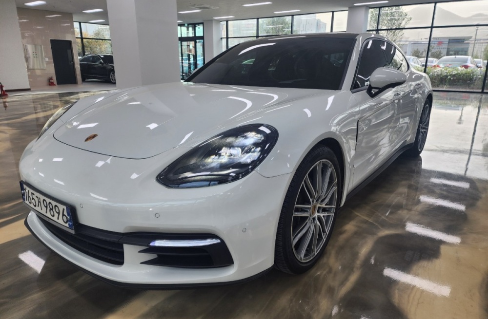 Porsche Panamera (971)