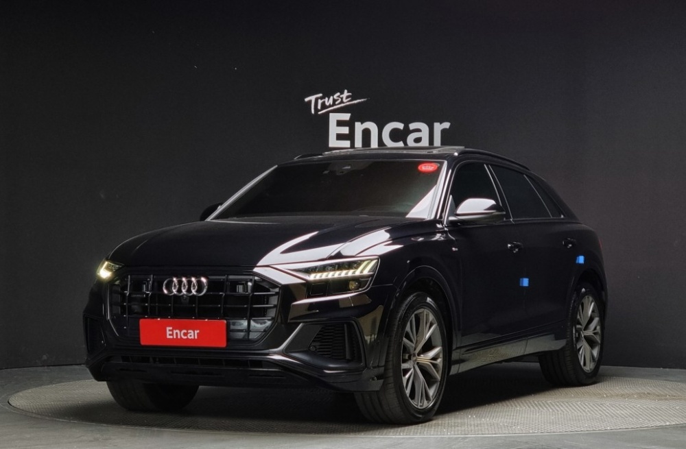 Audi Q8