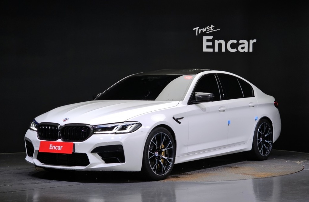 BMW M5 (F90)