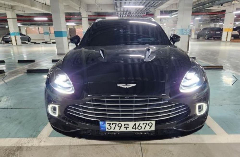 Aston martin DBX