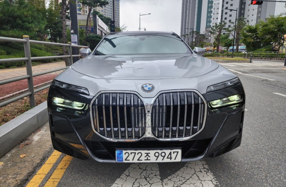 BMW 7 Series (G70)