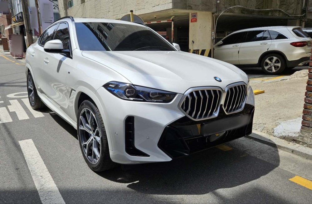 BMW X6 (G06)