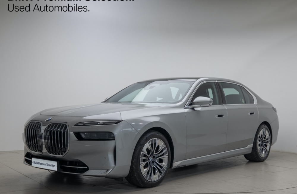 BMW 7 Series (G70)