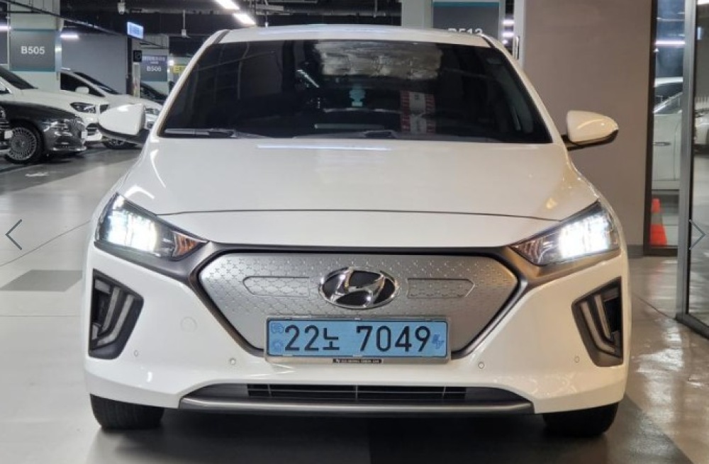 Hyundai The new Ioniq electric
