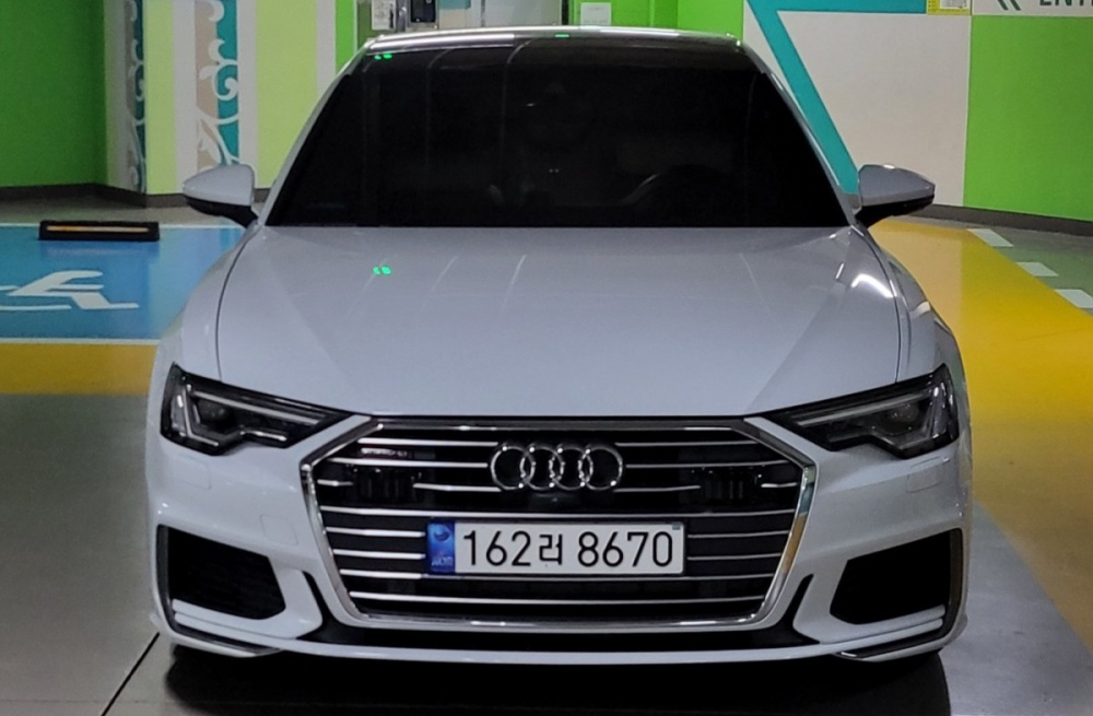 Audi A6 (C8)