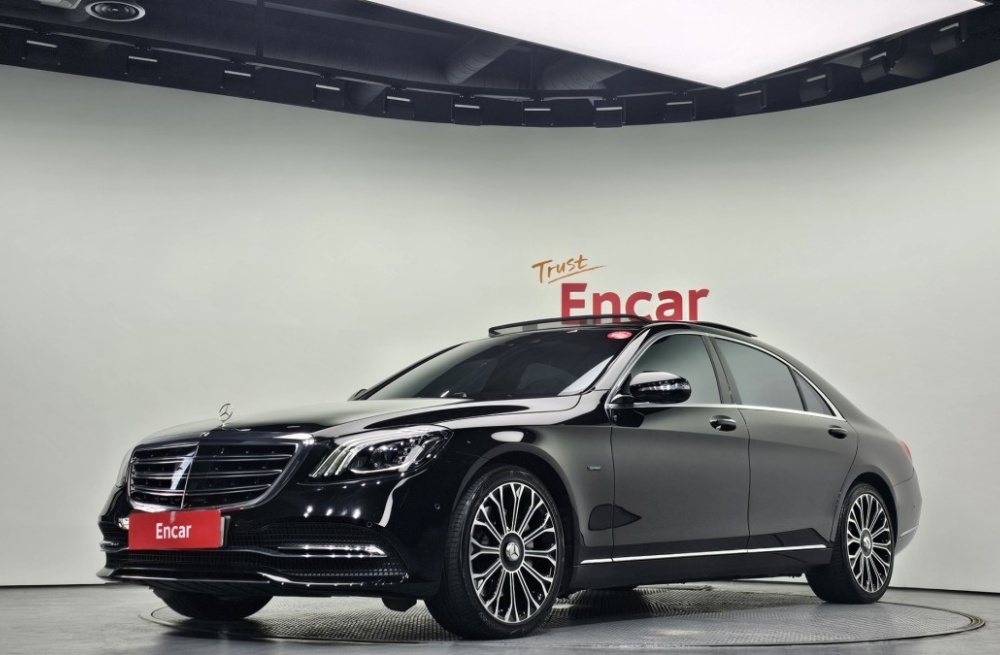 Mercedes-Benz S-Class W222