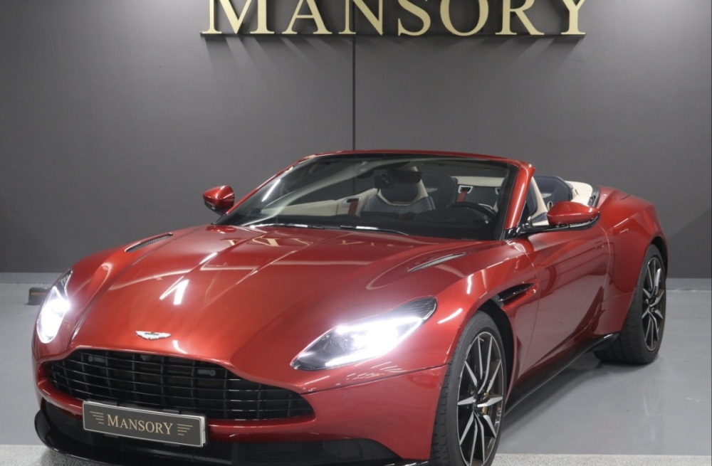 Aston martin DB11