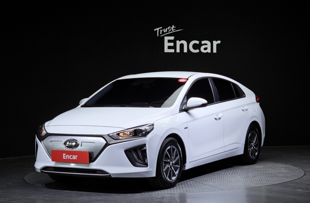 Hyundai The new Ioniq electric