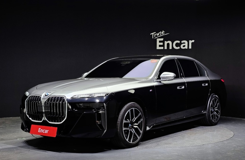BMW 7 Series (G70)