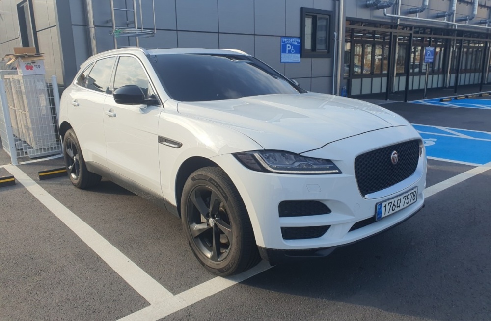 Jaguar F-PACE