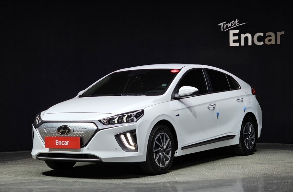 Hyundai The new Ioniq electric