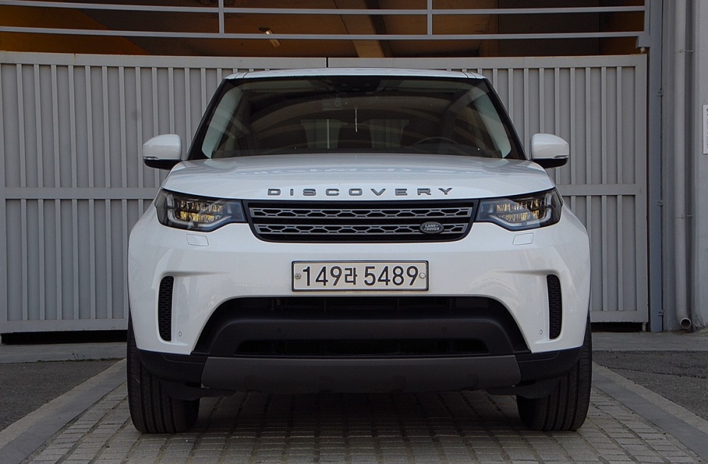 Land rover discovery 5