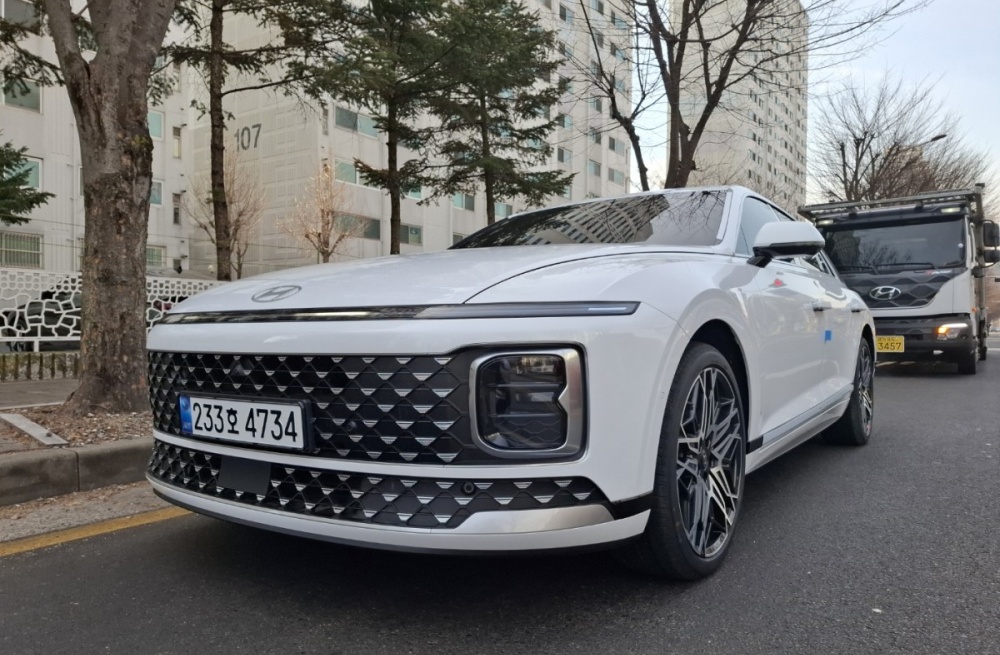 Hyundai Grandeur Hybrid (GN7)