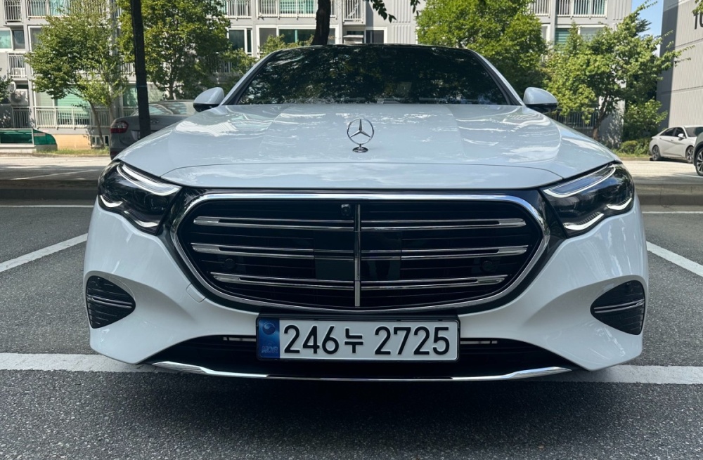 Mercedes-Benz E-Class W214