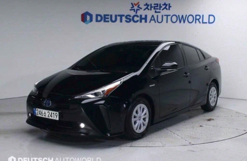 Toyota Prius 4th generation