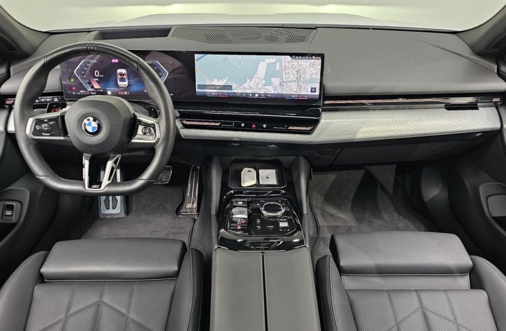BMW 5 Series (G60)