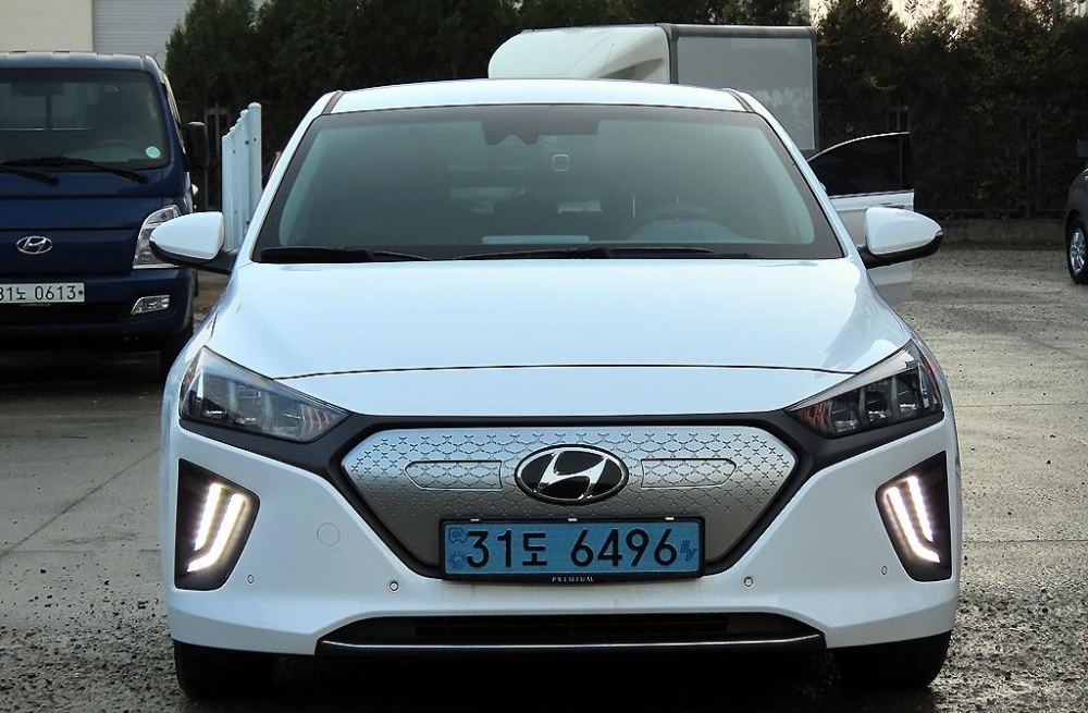 Hyundai The new Ioniq electric
