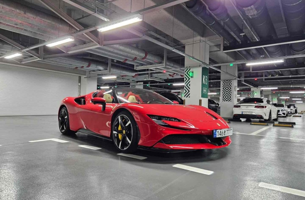 Ferrari SF90 Spider