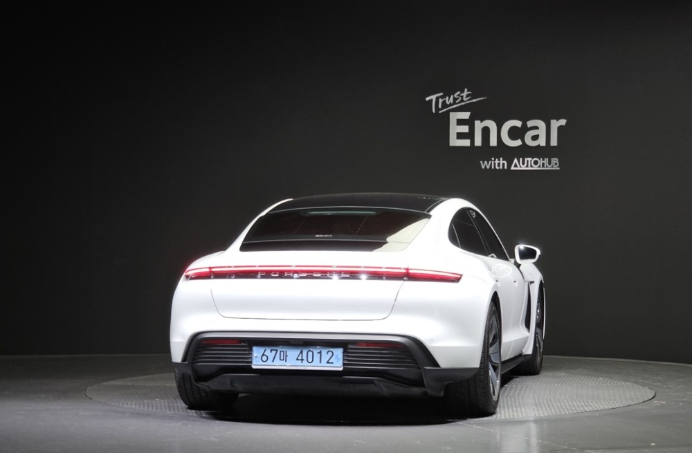 Porsche Taycan