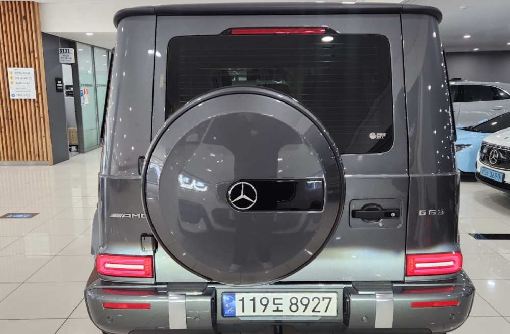 Mercedes-Benz G-Class W463b