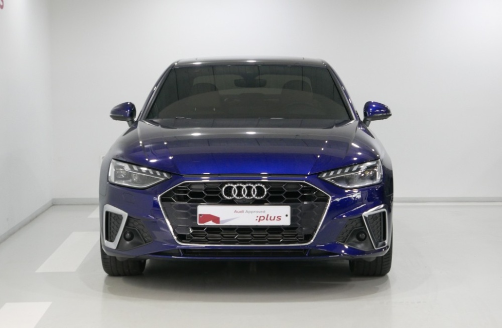 Audi A4 (B9)
