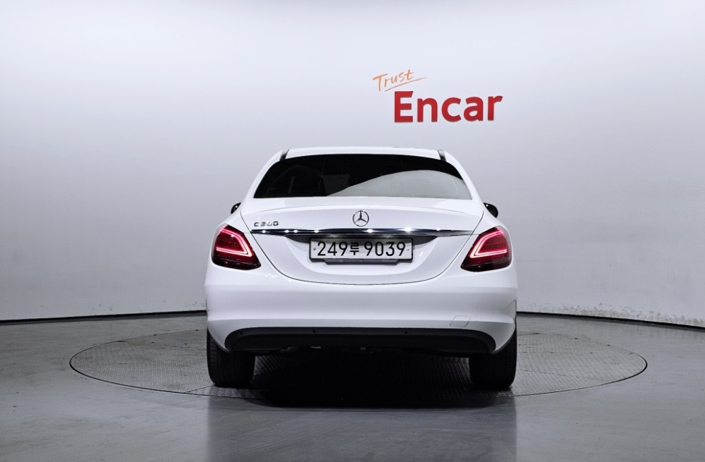 Mercedes-Benz C-Class W205