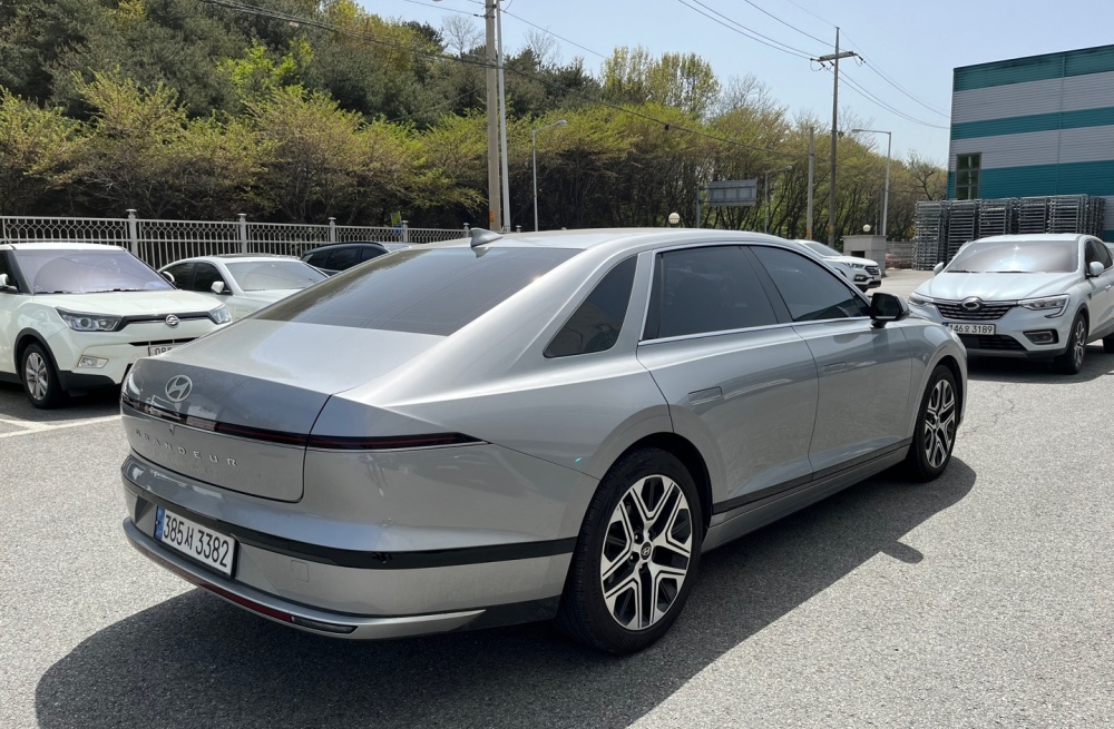 Hyundai Grandeur (GN7)