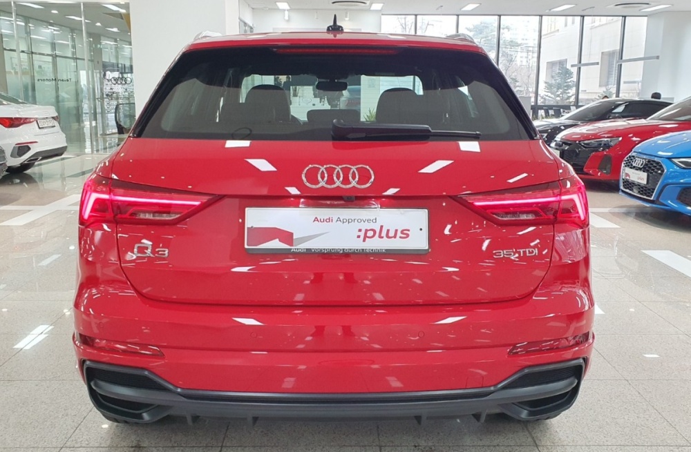 Audi Q3 (F3)