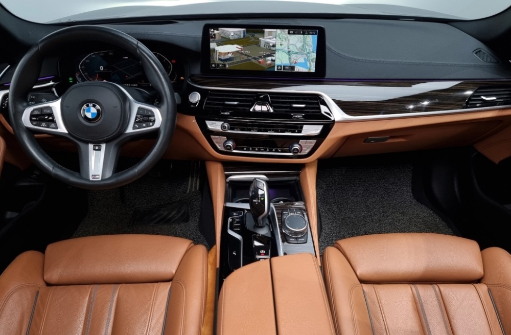 BMW 5 series (G30)
