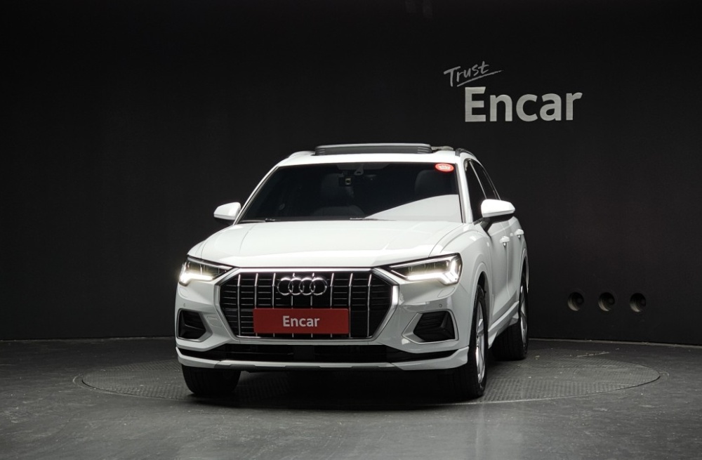 Audi Q3 (F3)
