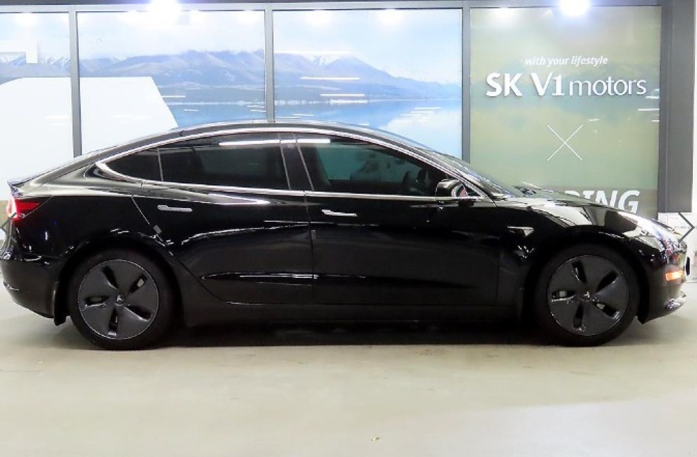 Tesla model 3