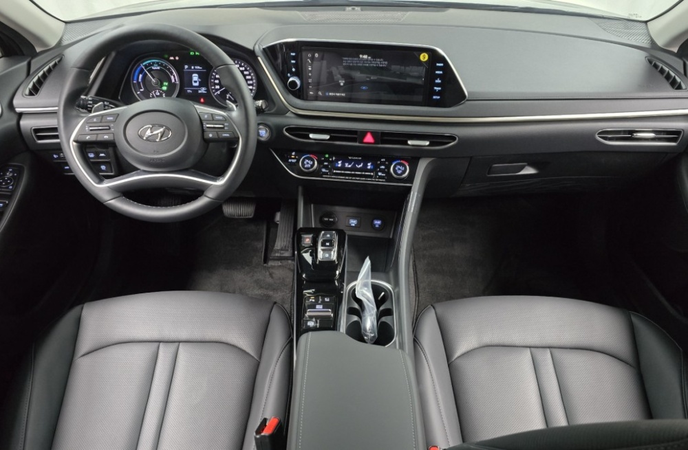 Hyundai Sonata Hybrid (DN8)
