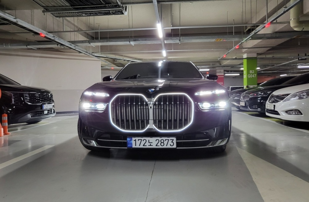 BMW 7 Series (G70)