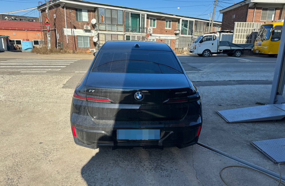 BMW i7 (G70)