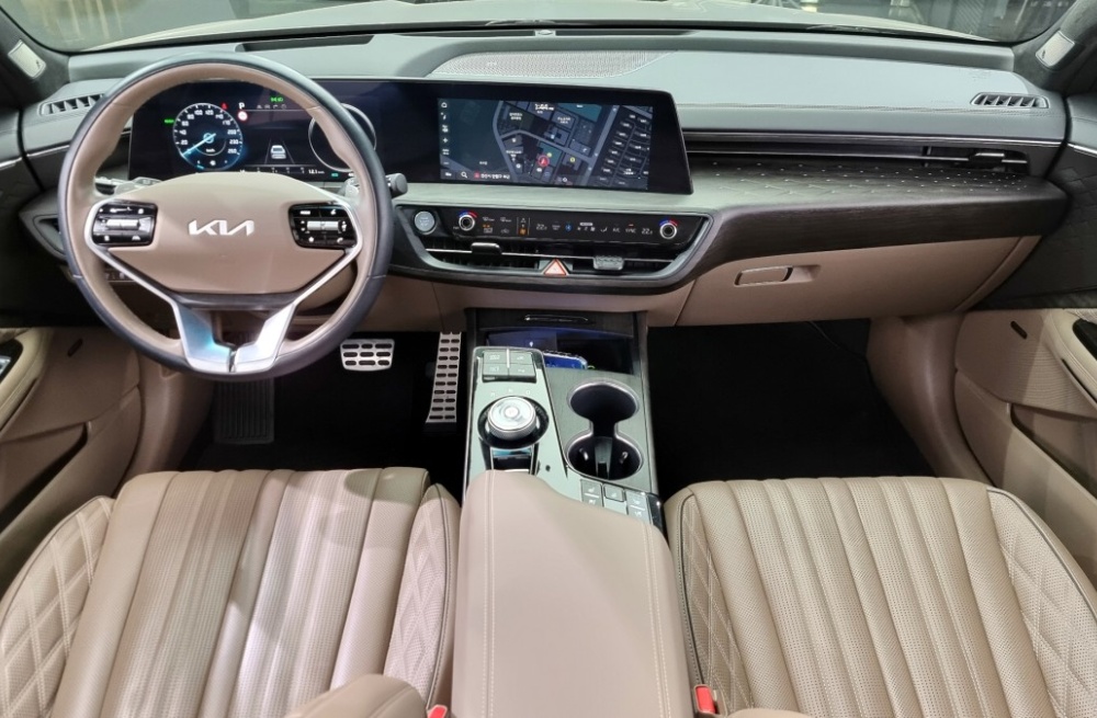 Kia K8 Hybrid