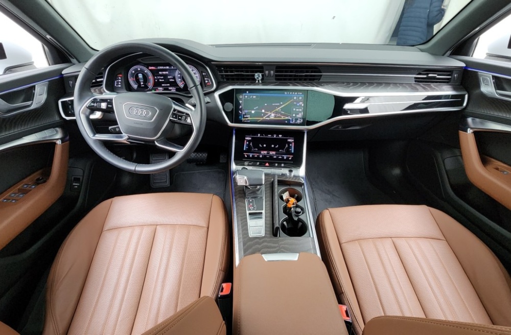 Audi A6 (C8)