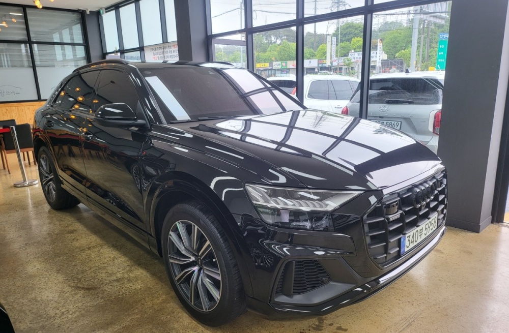 Audi Q8