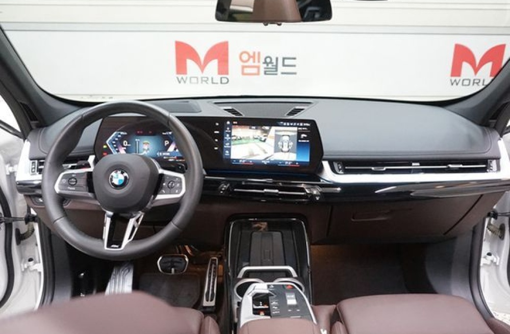 BMW X1 (U11)