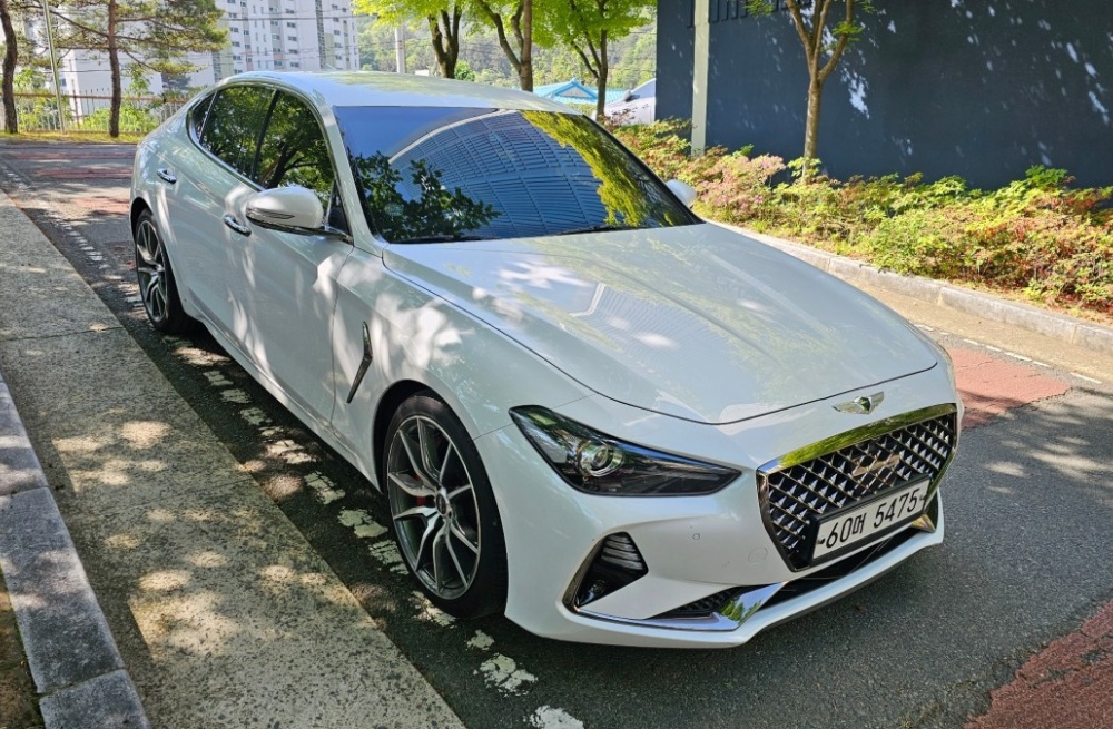 Genesis G70