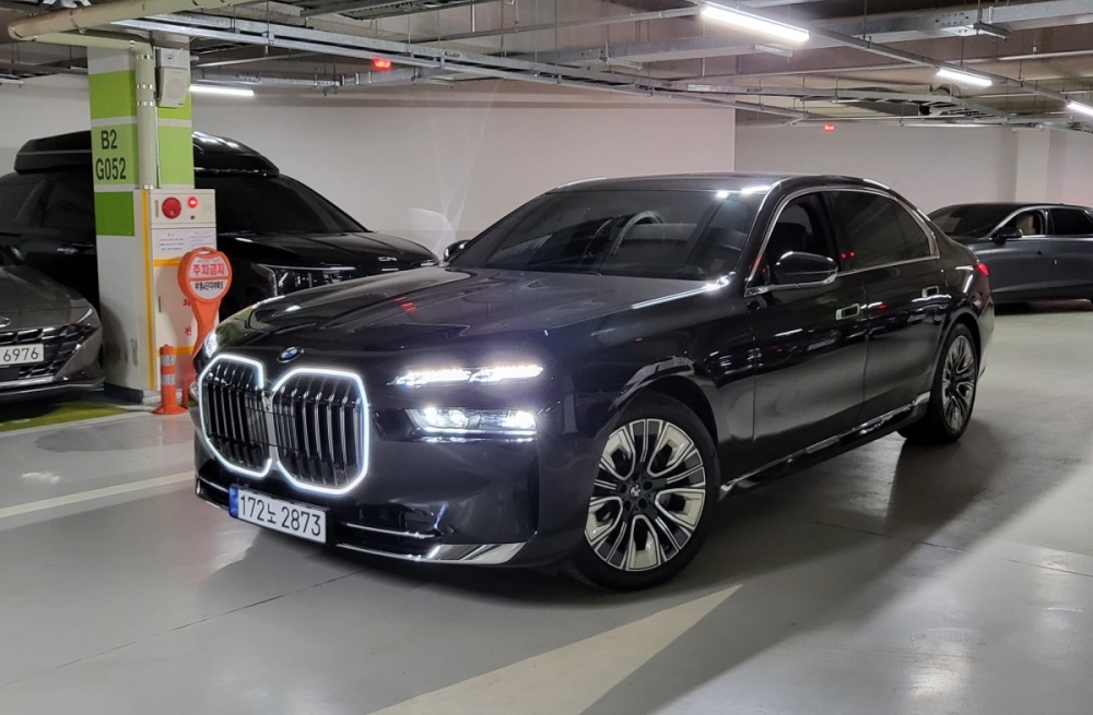 BMW 7 Series (G70)