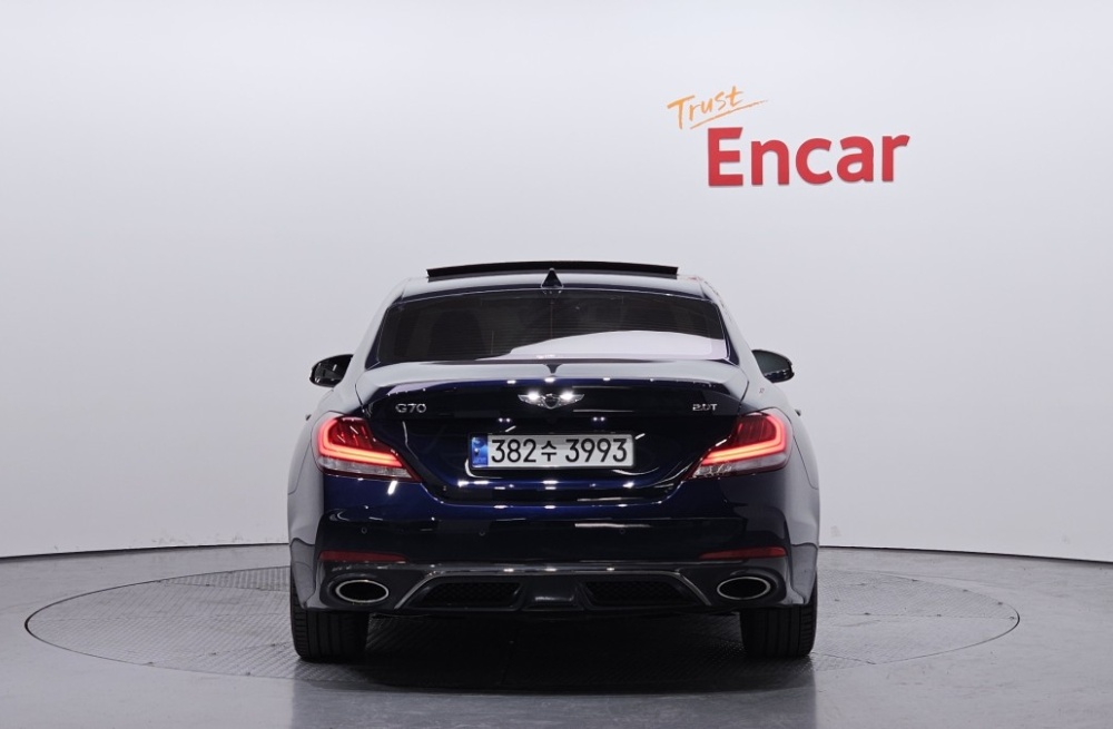 Genesis G70