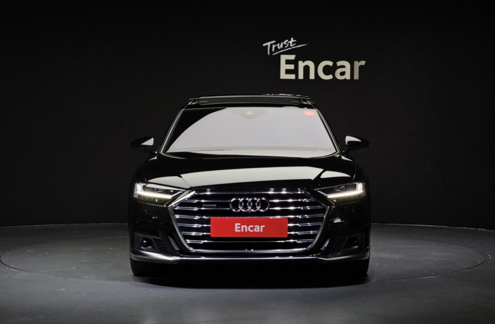 Audi A8 (D5)