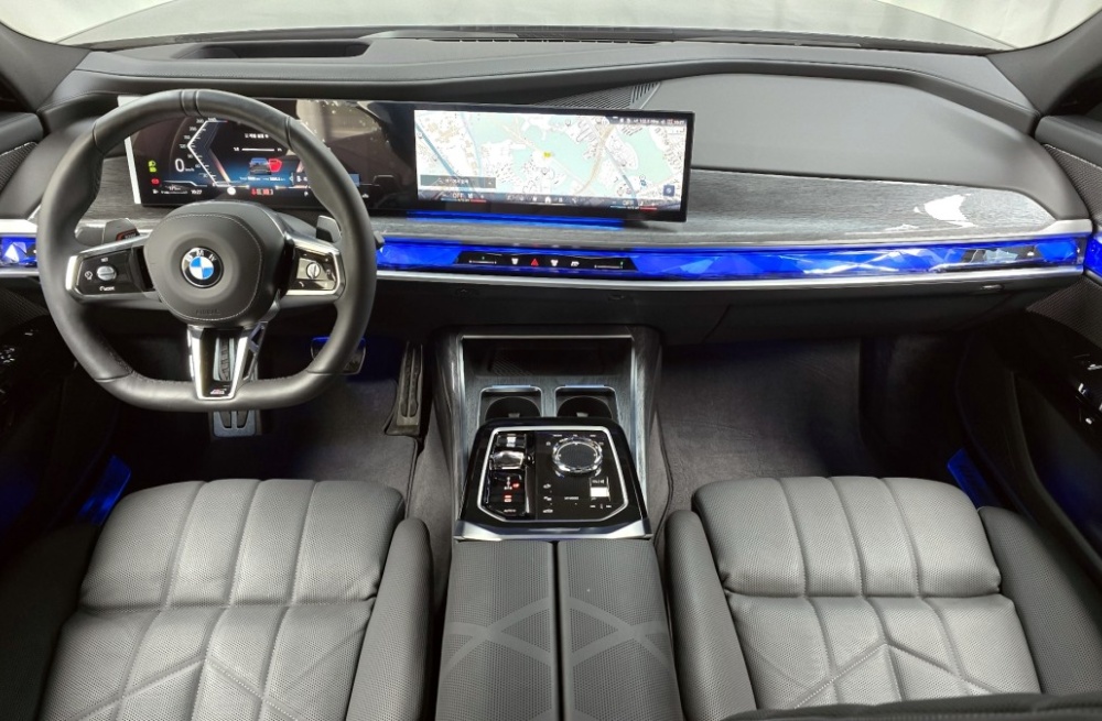 BMW 7 Series (G70)