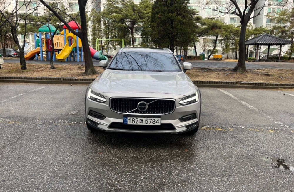 Volvo V90 Cross Country