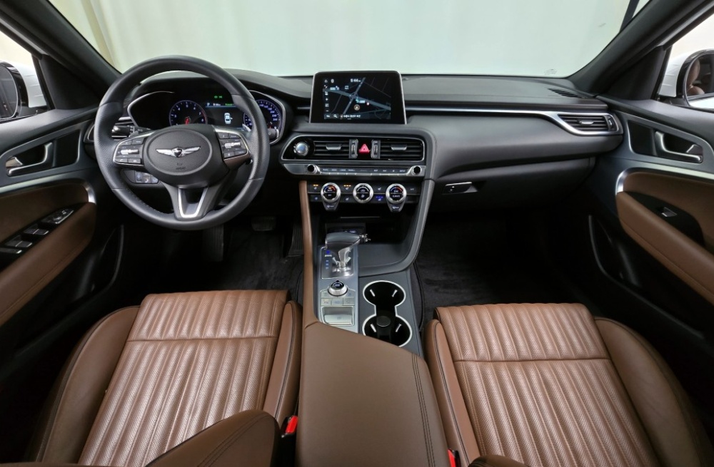 Genesis G70