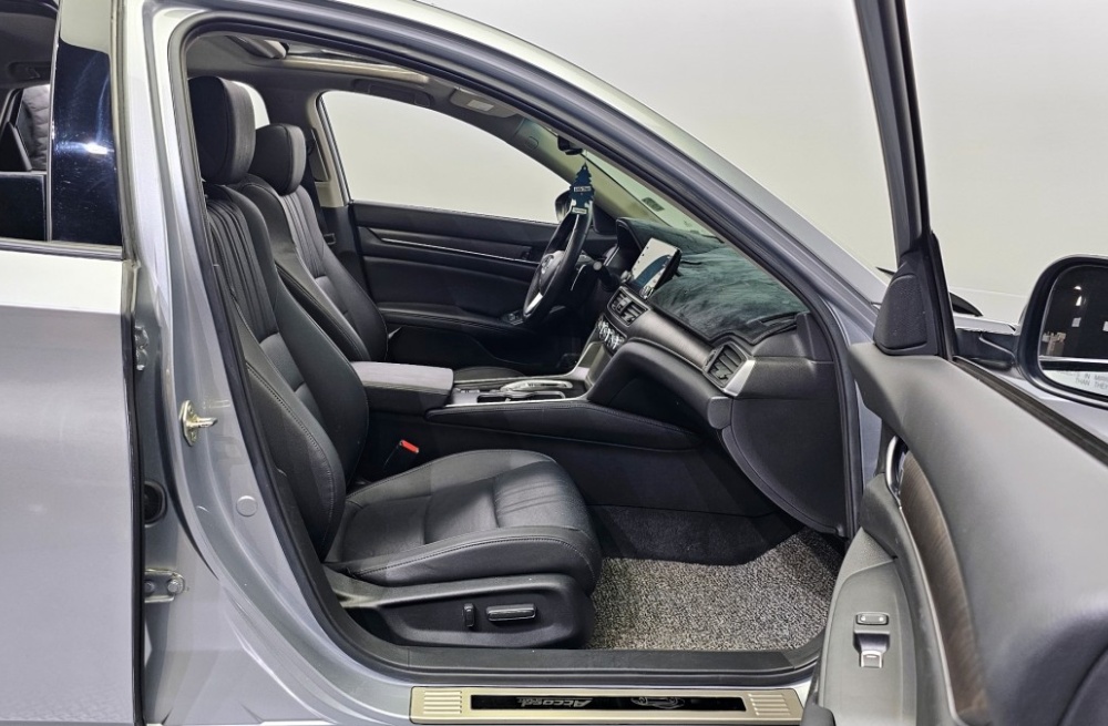 Honda Accord 10th Gen